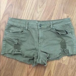 Empyre Jenna Olive Cutoff Shorts - Size 11